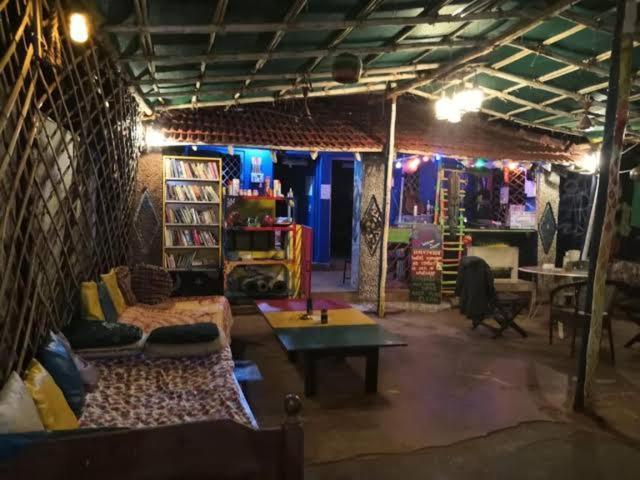Hippie Hostel Or Goamazing Hostel Анжуна Екстер'єр фото